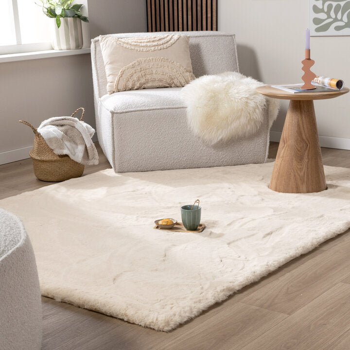Flauschiger Teppich Beige