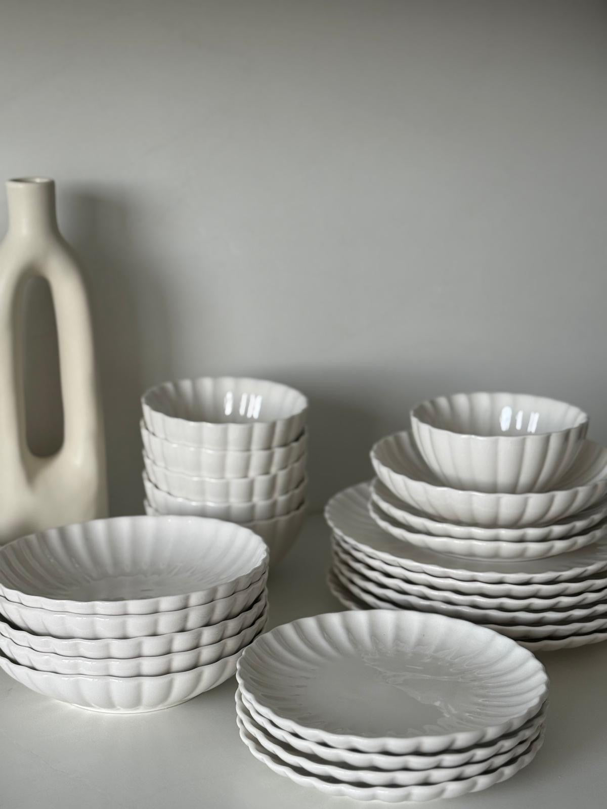 Daisy lotus Geschirrset | 24-teilig | weiß
